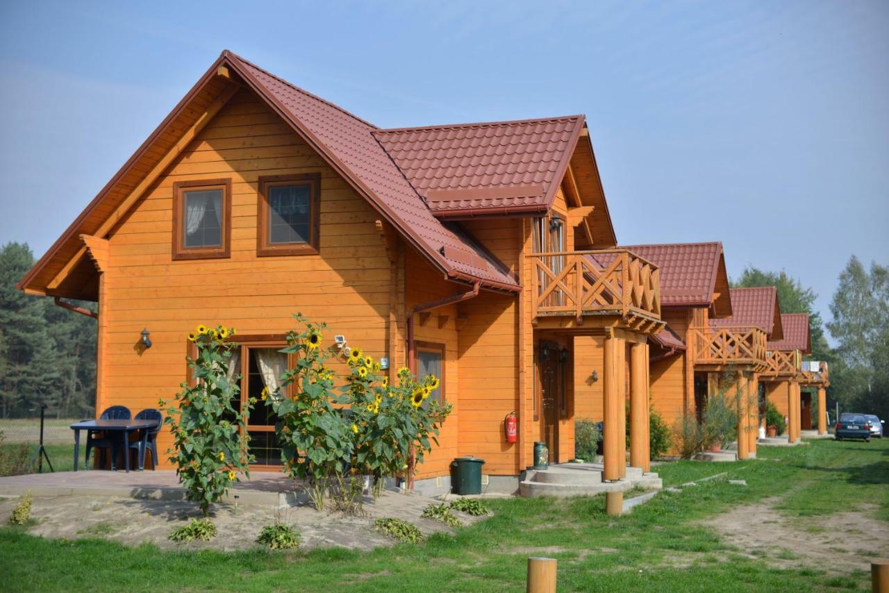 Hotel Osrodek Wypoczynkowy Ranczo Okuninka Exterior foto